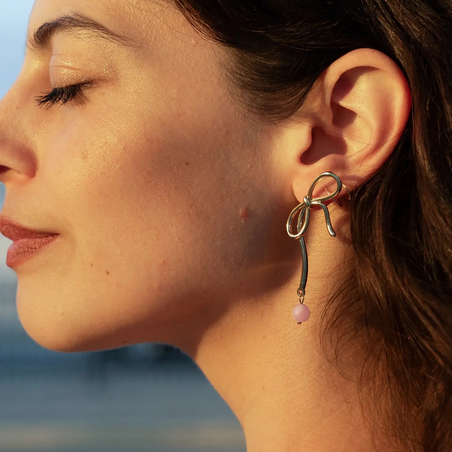 About a Bow Earrings - Rose Quartz