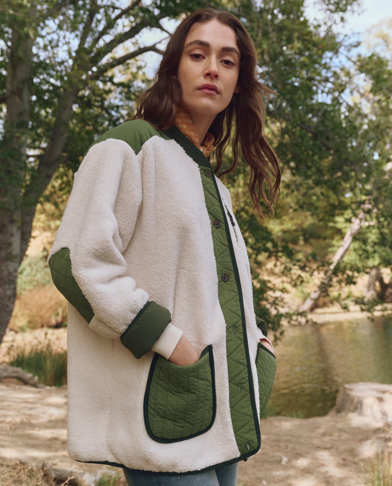 The Great THE PLUSH TUNDRA JACKET - Cream & Army