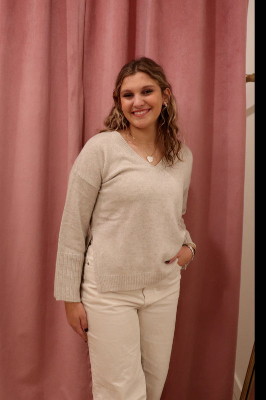 Autumn Cashmere Relaxed V with Side Slits
