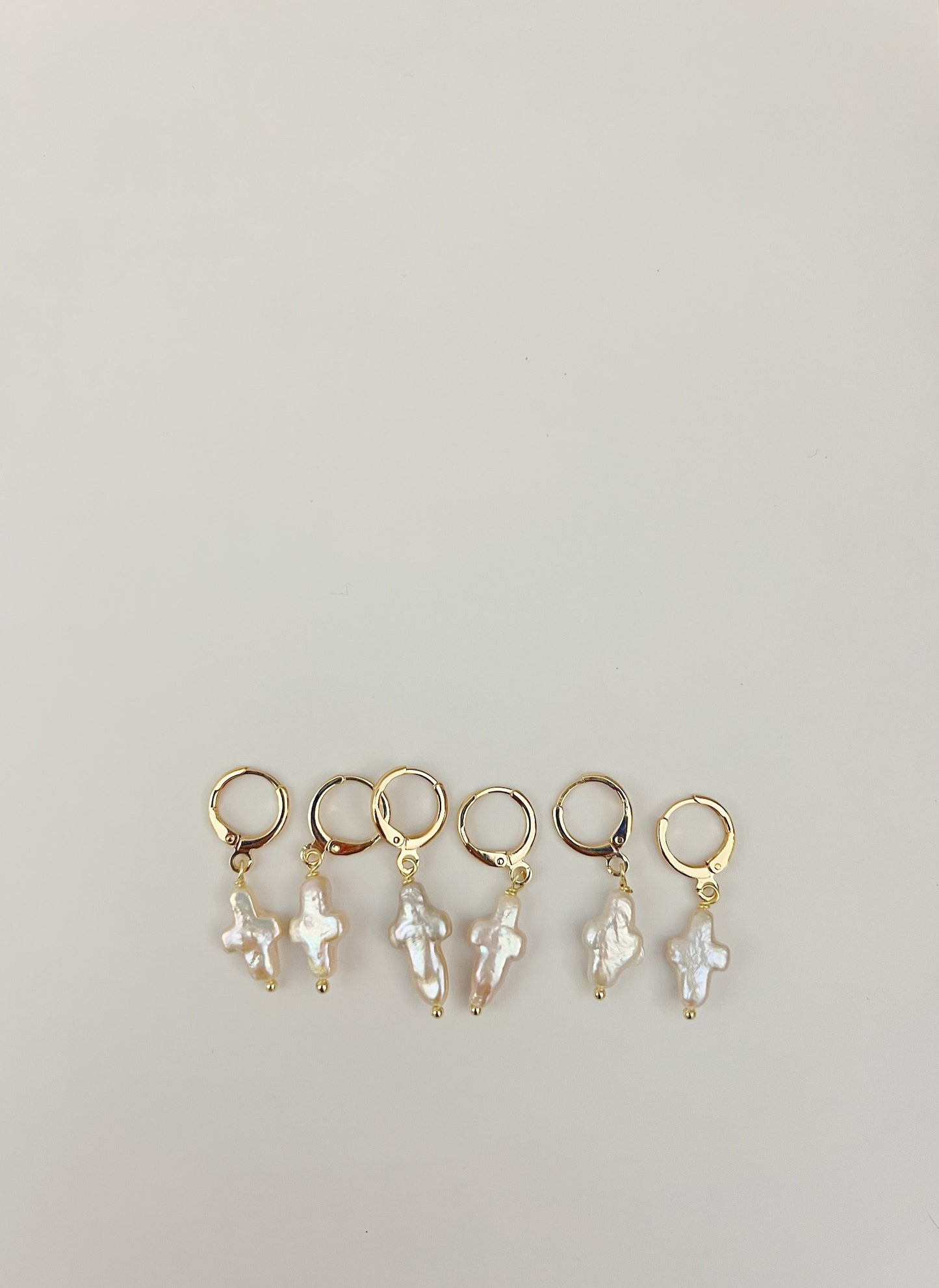 MDesigns Mini Pearl Cross Huggies