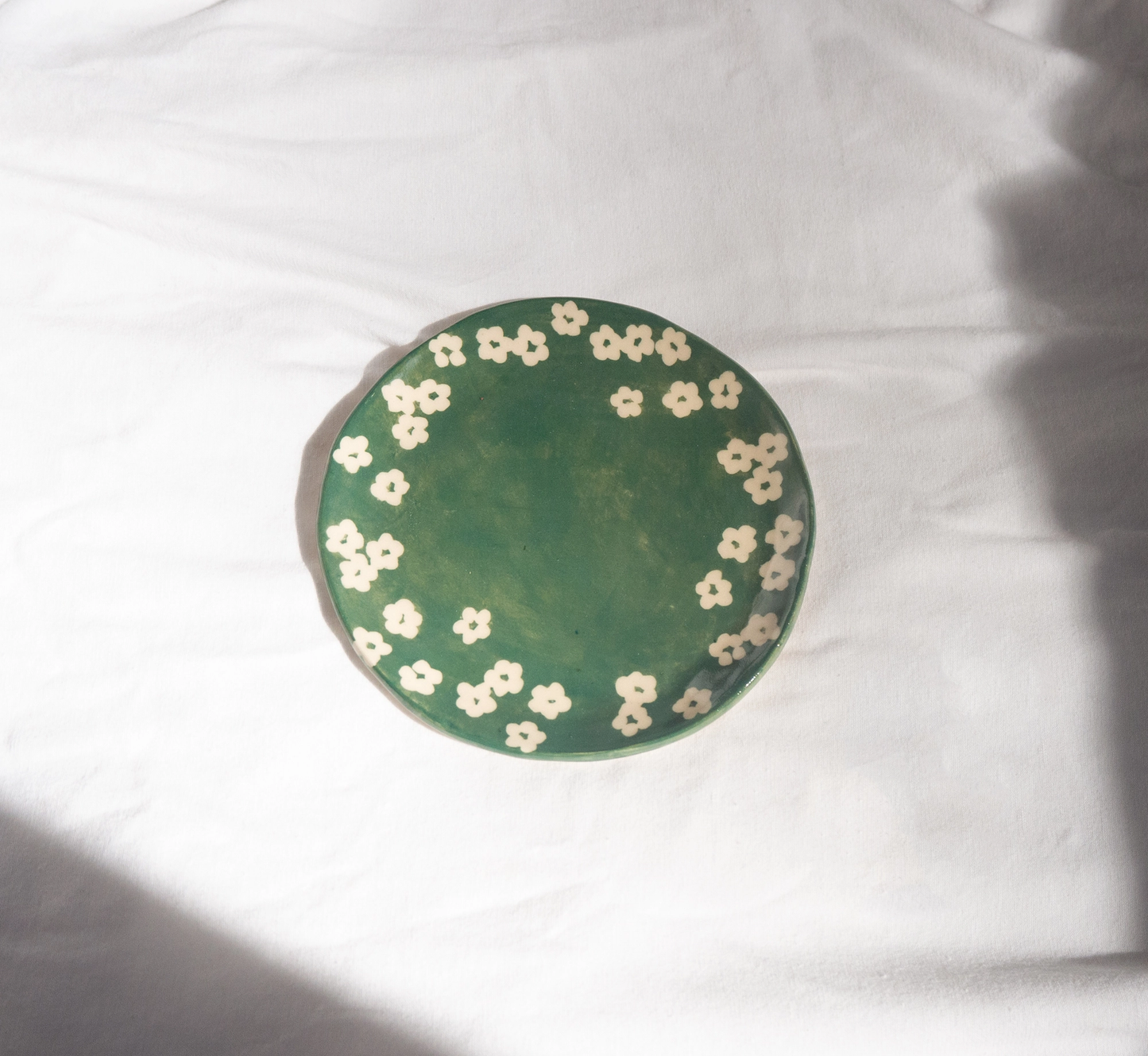 Scattered Petunia Catchall Plate- Emerald