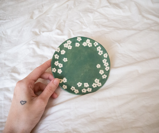 Scattered Petunia Catchall Plate- Emerald