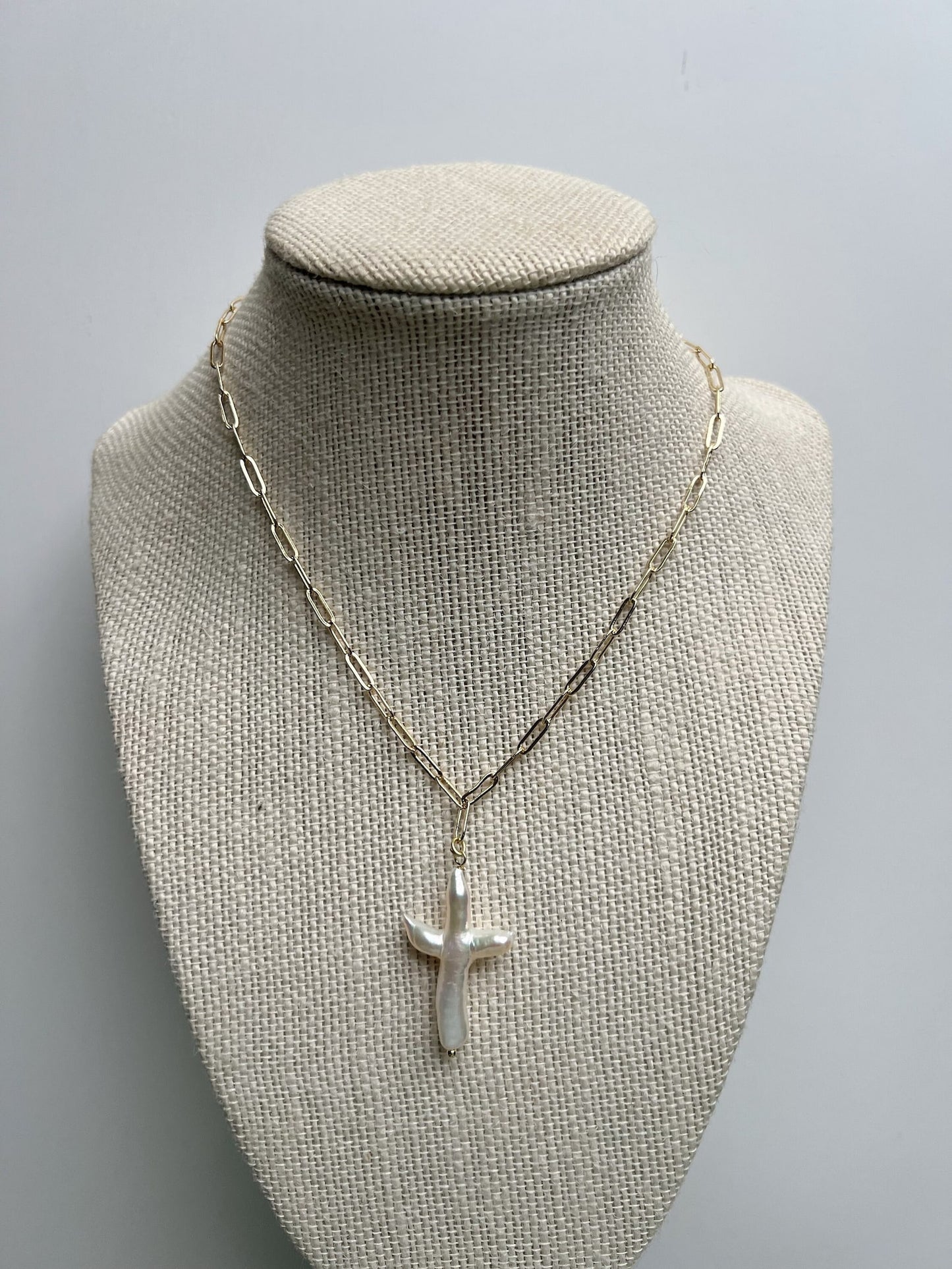 MDesigns Gold Link Pearn Cross Necklace