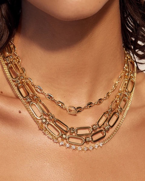 LUVAJ Ballier Curb Chain Necklace