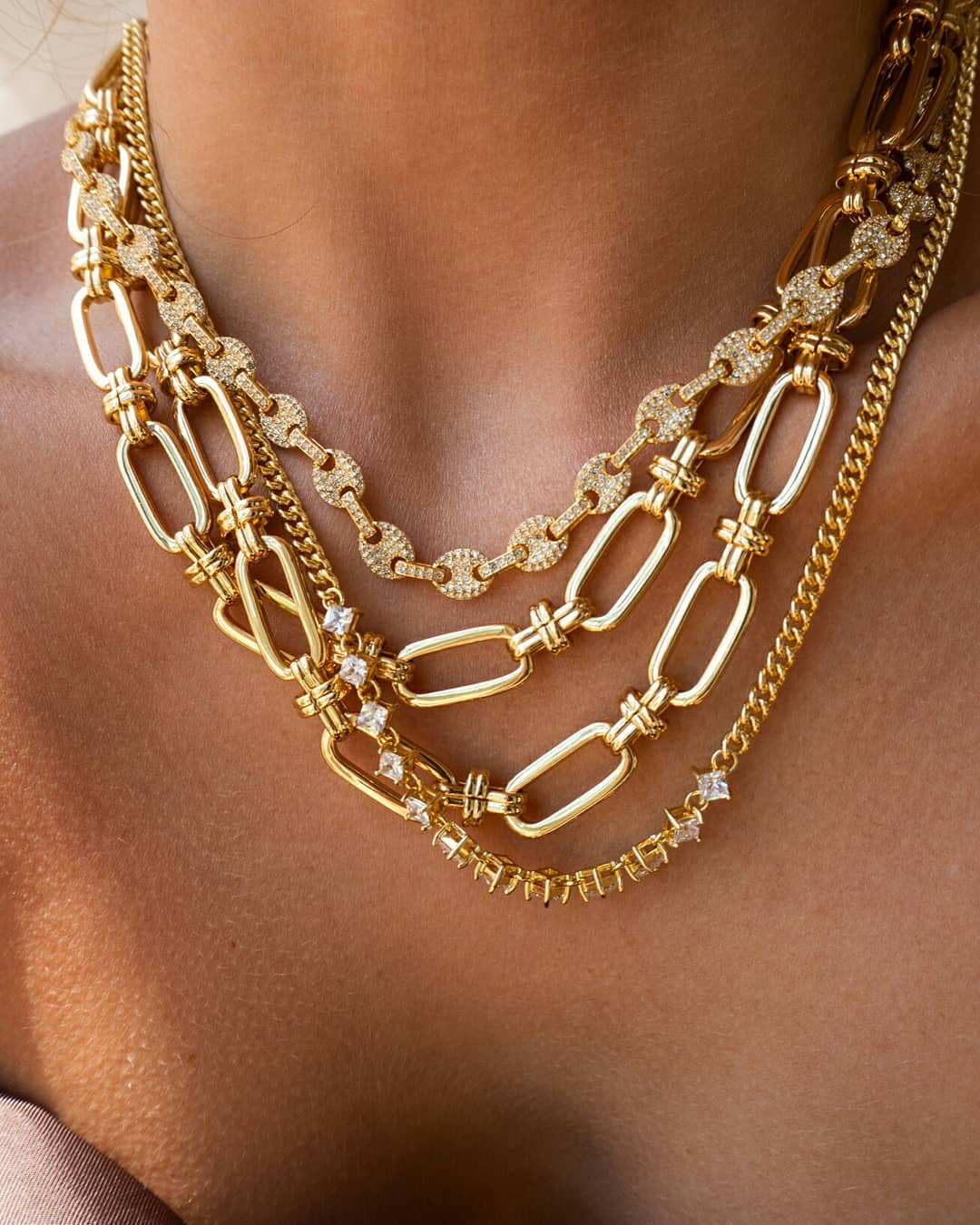 LUVAJ Ballier Curb Chain Necklace