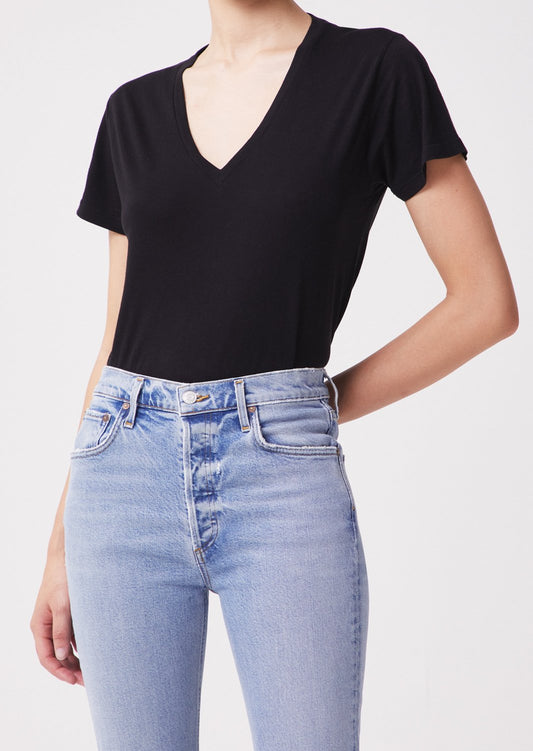 AGOLDE THEA V-NECK TEE