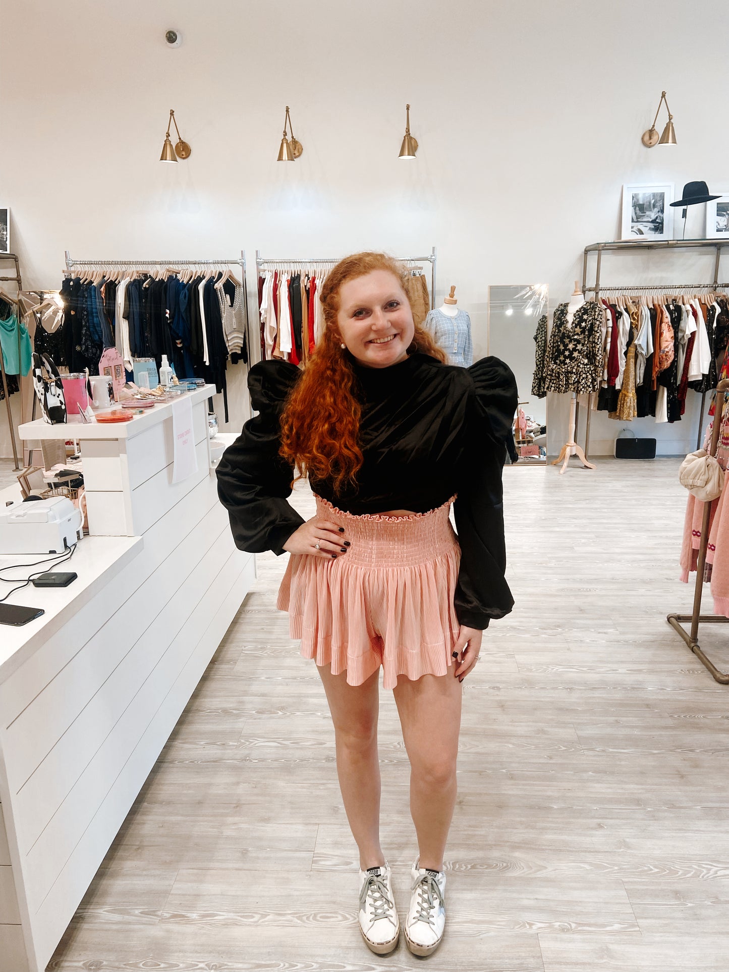 RUFFLED PUFF SLEEVE - BLACK