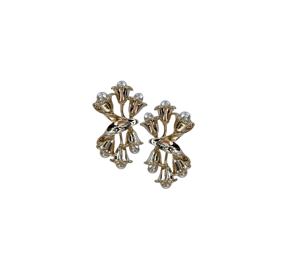 Nicola Bathie Petite Pearl Bouquet