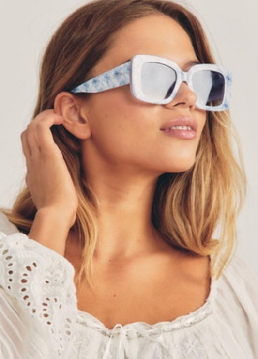 LoveShackFancy Arietta Sunglasses - Clear WAters