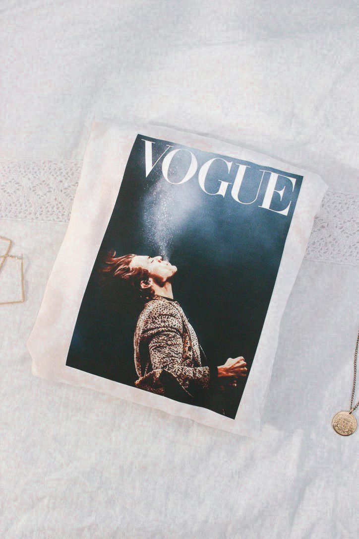 HARRY VOGUE PULLOVER