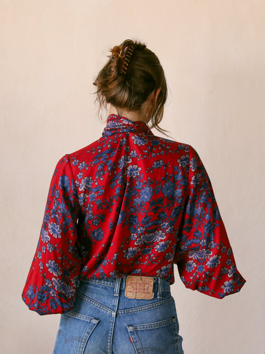 GIGI TOP IN RED BLOOM