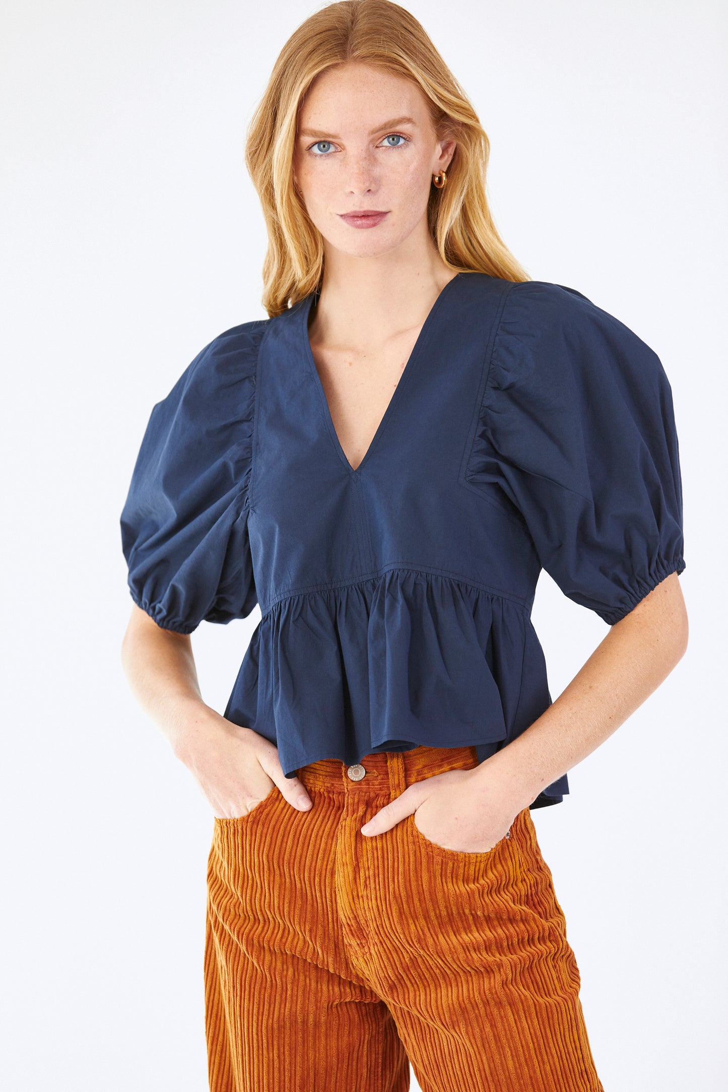 HUNTER BELL LANDRY TOP - NAVY
