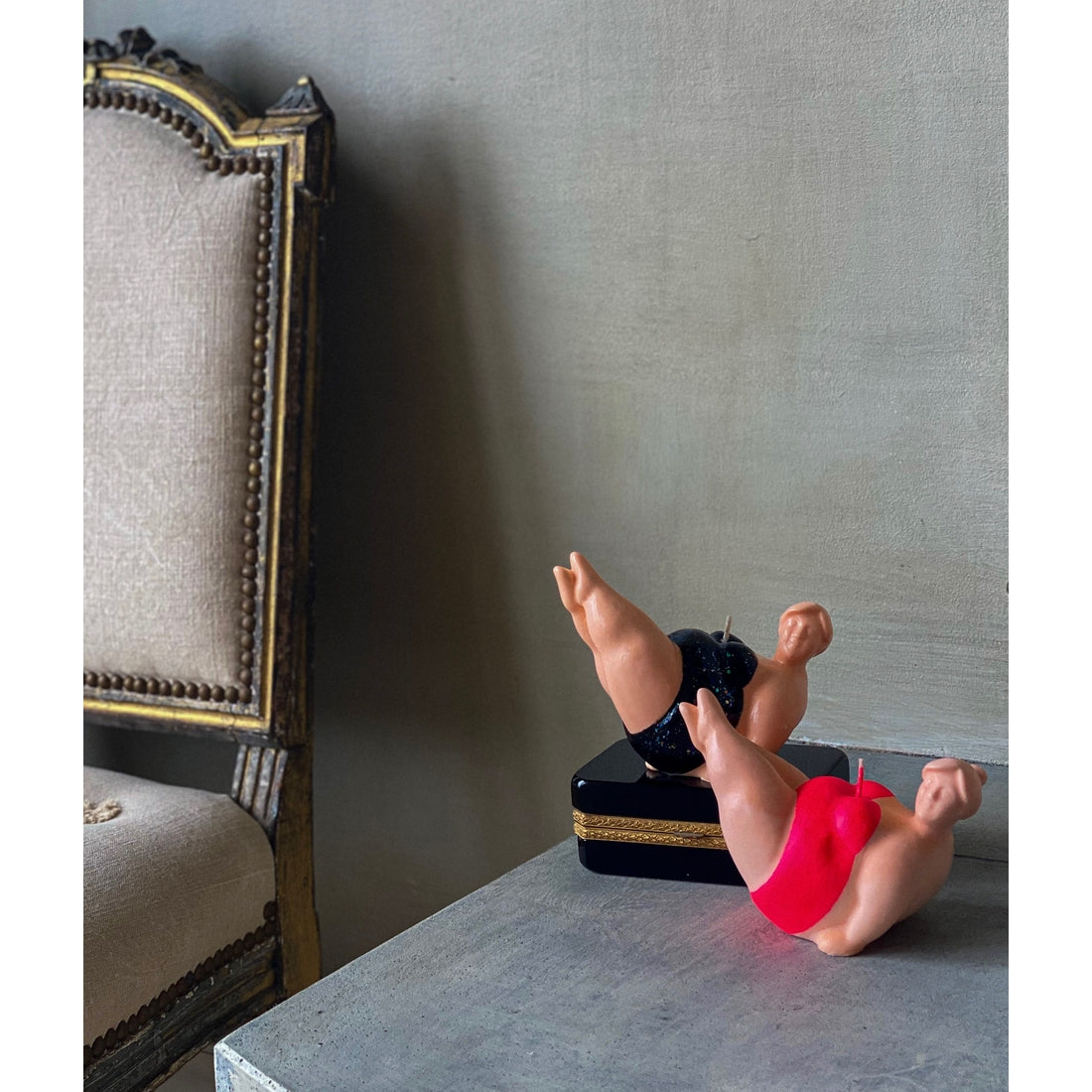 OLIVIA CANDLE - HOT PINK