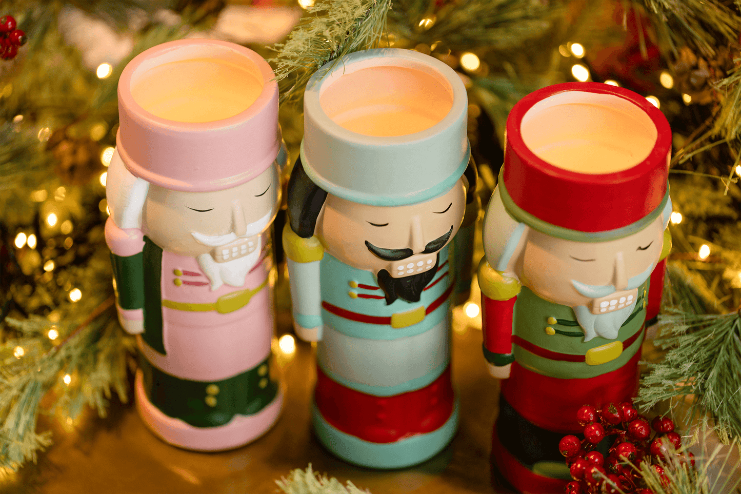 Nutcracker 10 oz. Candle - Pomegranate Spruce