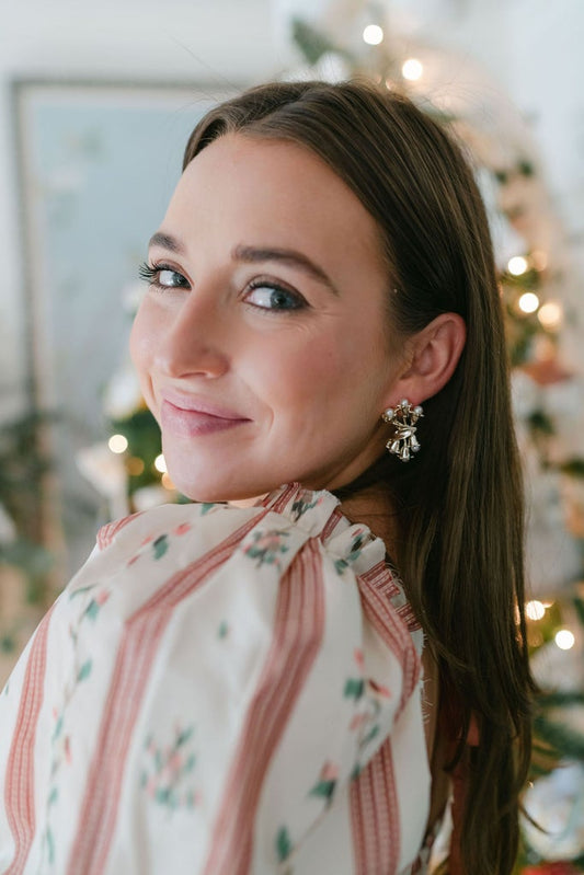 Nicola Bathie Petite Pearl Bouquet