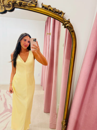 favorite daughter yellow dress Column front closure 55% linen/42% viscose/3% elastane Machine wash Imported SIZE favorite daughter yellow dress Mini