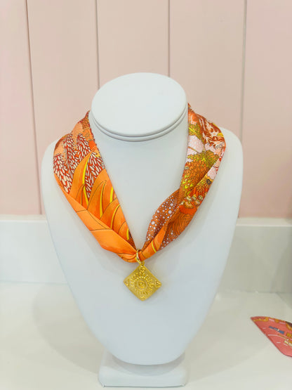 SAVVYGRACEDESIGN Scarf Necklace