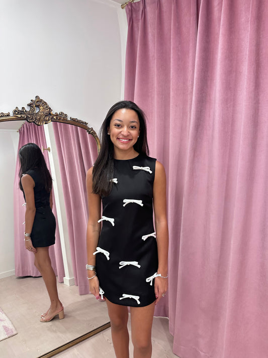 Elliatt Ursula Mini Shift Dress in Black