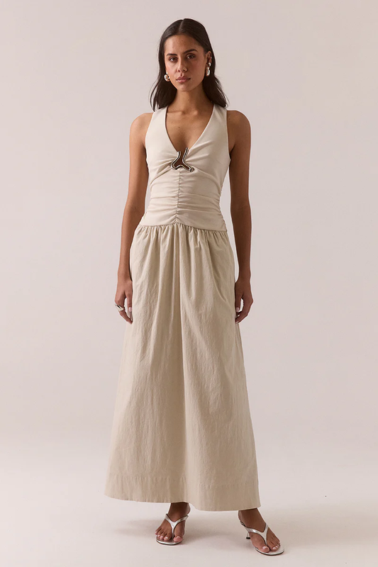 SOVERE Hari Dress - Creme