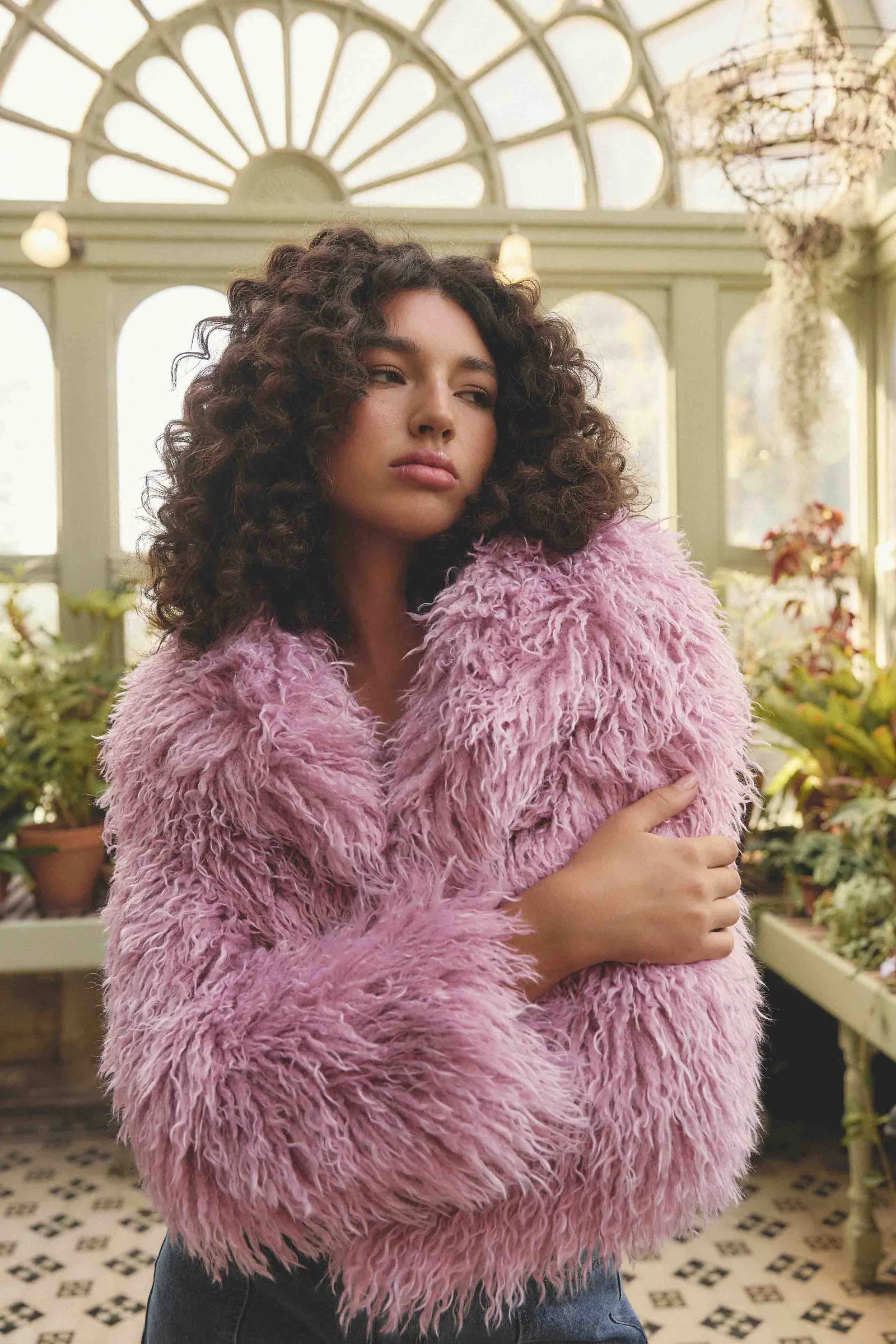 Elliatt Trisha Faux Fur Cropped Jacket in Pink – Shop at the Mix Elliatt Trisha Faux Fur Cropped Jacket in Pink – Shop at the Mix