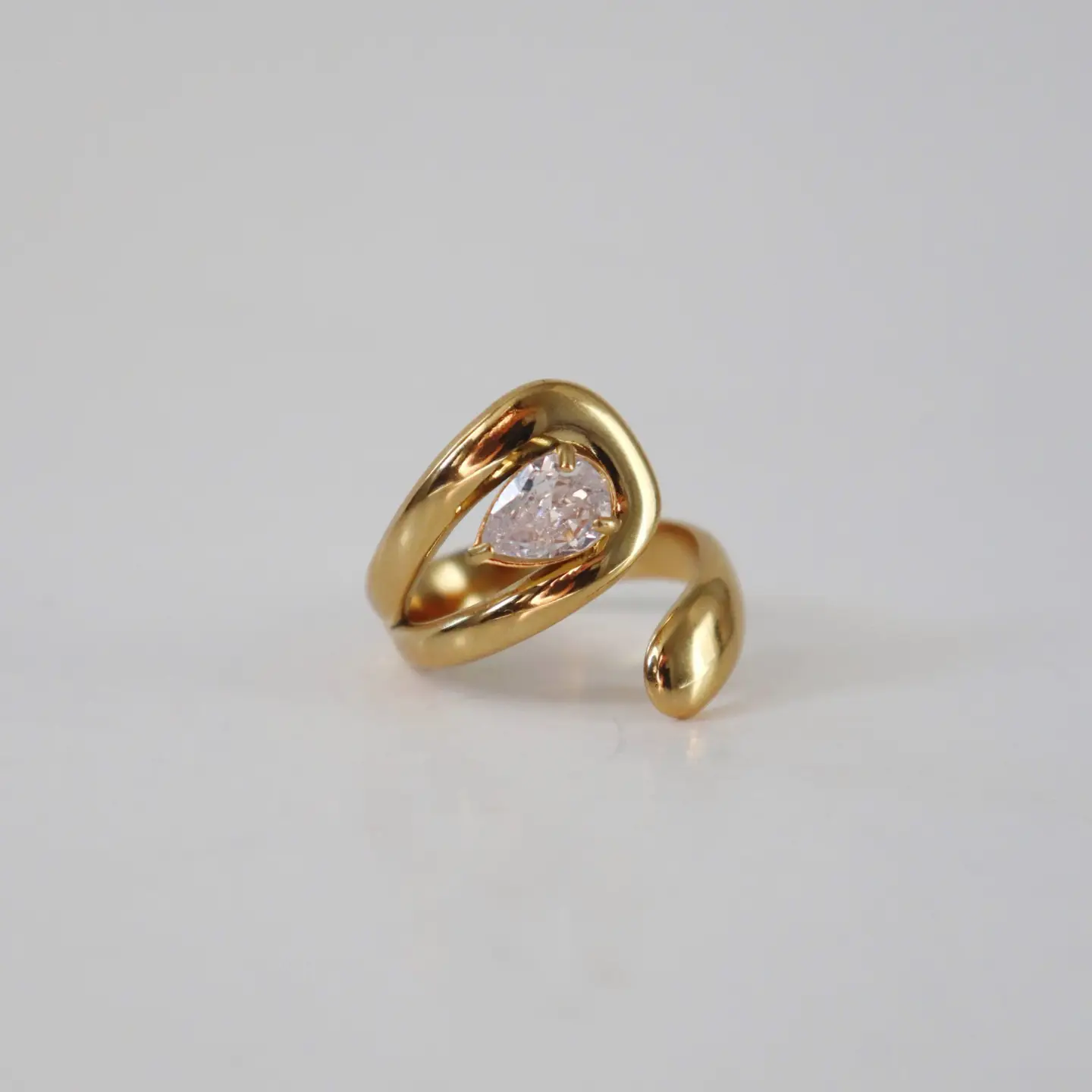 Amelia Ring