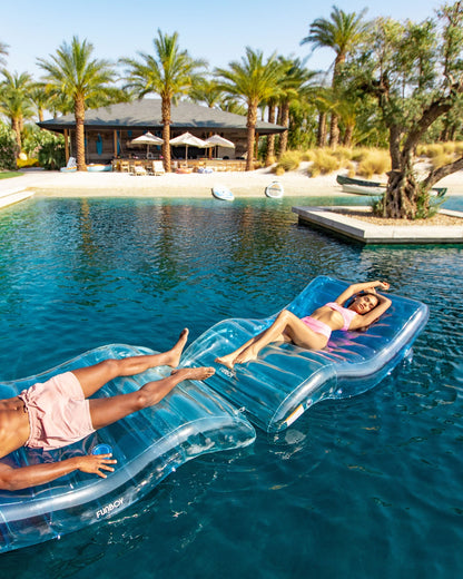 CLEAR BLUE CHAISE LOUNGER