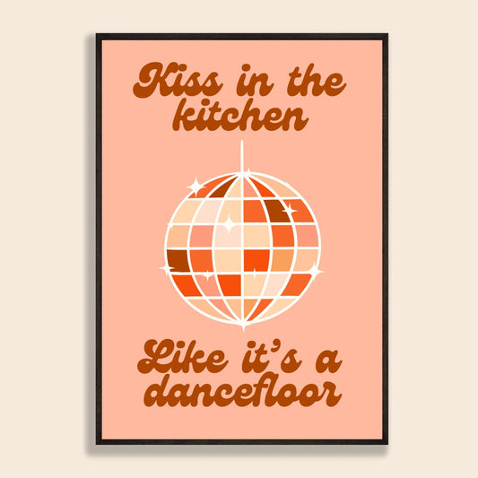 Kiss In The Kitchen Print (29.7 x 42.0cm)